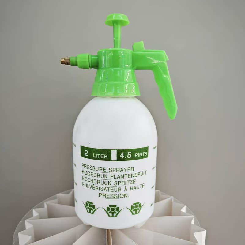 2L White Green